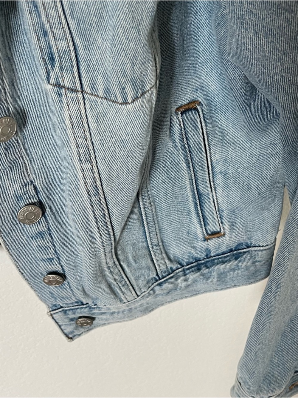 Madewell Women's Small Denim Jacket. - Picture 5 of 10